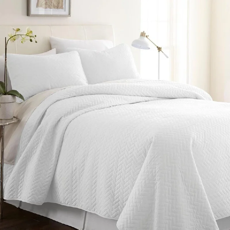Acrylic blankets for a soft and affordable alternativeWool blankets with natural warmth and insulation3pc King/Cal King Quilted Coverlet Set Softest Herring White Acrylic blankets for a soft and affordable alternativeWool blankets with natural warmth and insulation3pc King/Cal King Quilted Coverlet Set Softest Herring White