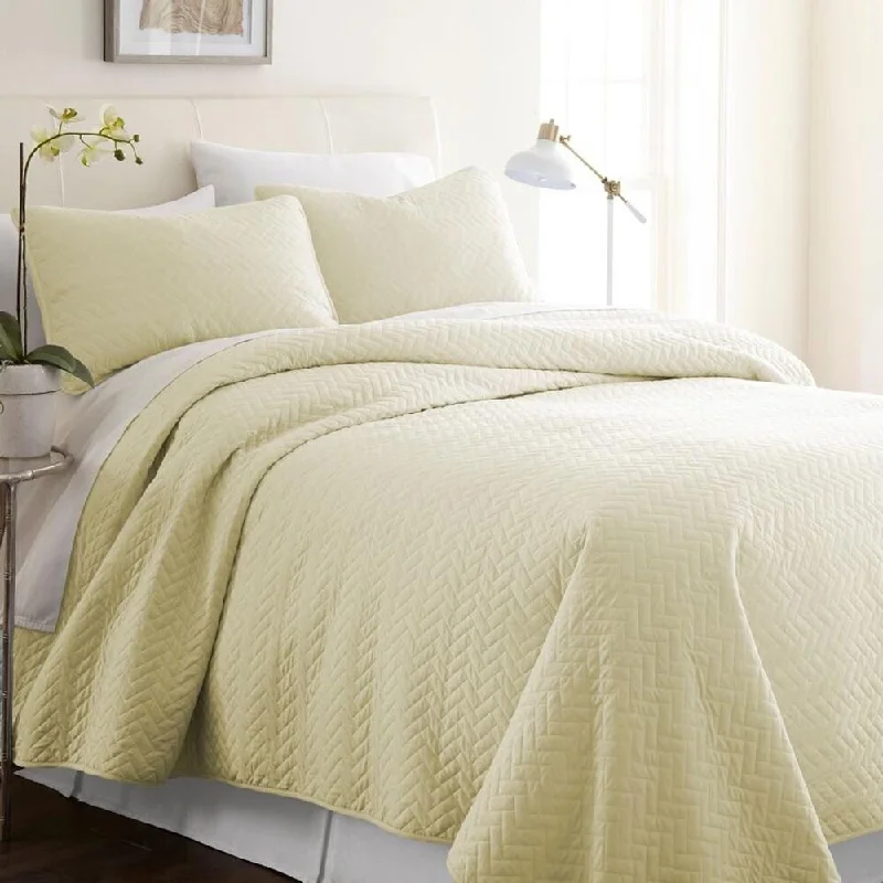 Acrylic blankets for a soft and affordable alternativeRecycled polyester blankets for an eco - conscious option3pc King/Cal King Quilted Coverlet Set Softest Herring Yellow Acrylic blankets for a soft and affordable alternativeRecycled polyester blankets for an eco - conscious option3pc King/Cal King Quilted Coverlet Set Softest Herring Yellow