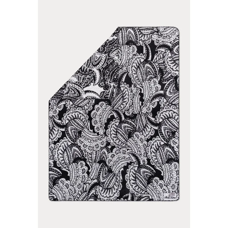 Bamboo fiber blankets with natural antibacterial propertiesChenille blankets with a thick and fuzzy textureBrooks Brothers Paisley Throw Bamboo fiber blankets with natural antibacterial propertiesChenille blankets with a thick and fuzzy textureBrooks Brothers Paisley Throw