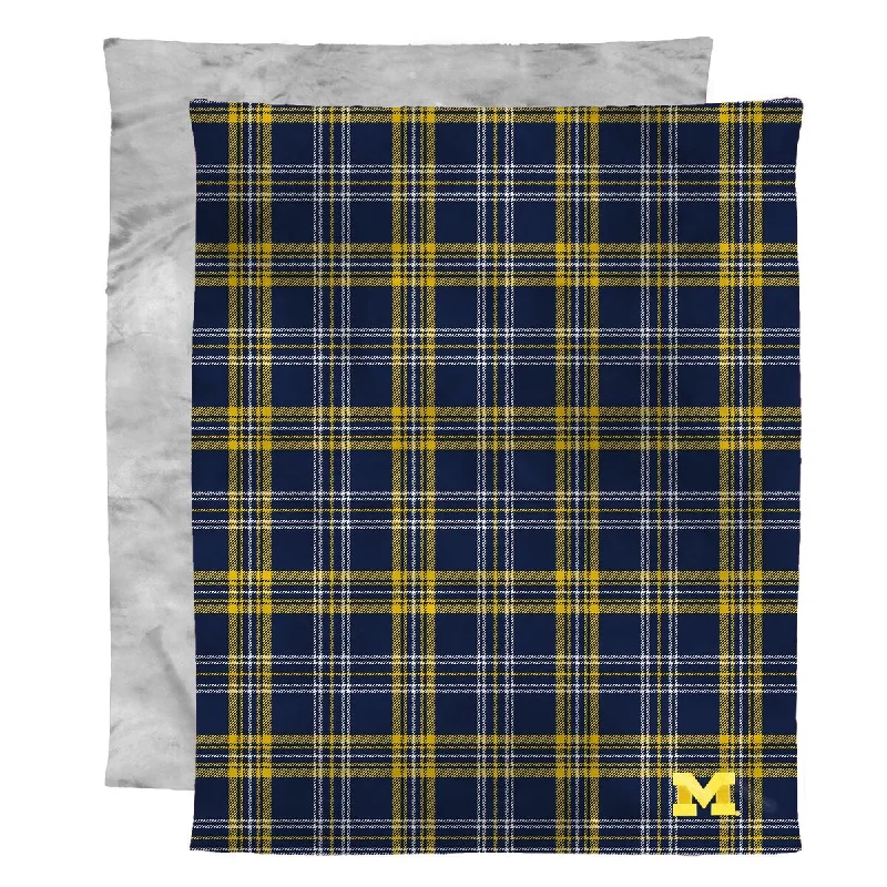 Synthetic fiber blend blankets for a budget - friendly choiceCotton blankets for breathability and a lightweight feelCOL 697 Michigan 2 Ply Micro Faux Mink Throw Synthetic fiber blend blankets for a budget - friendly choiceCotton blankets for breathability and a lightweight feelCOL 697 Michigan 2 Ply Micro Faux Mink Throw