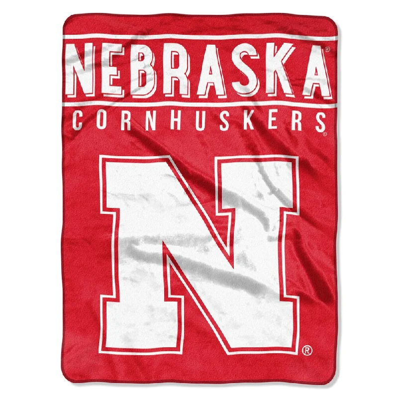 Silk blankets with a smooth and elegant touchQueen - size blankets for standard - sized bedsCOL 803 Nebraska Basic Raschel Throw Silk blankets with a smooth and elegant touchQueen - size blankets for standard - sized bedsCOL 803 Nebraska Basic Raschel Throw