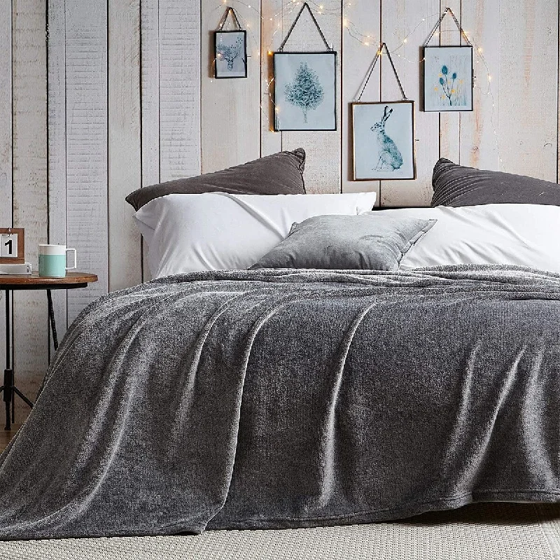 Wool blankets with natural warmth and insulationQueen - size blankets for standard - sized bedsComa InducerĀ® Blanket - UB-Jealy - Mocha Black Wool blankets with natural warmth and insulationQueen - size blankets for standard - sized bedsComa InducerĀ® Blanket - UB-Jealy - Mocha Black