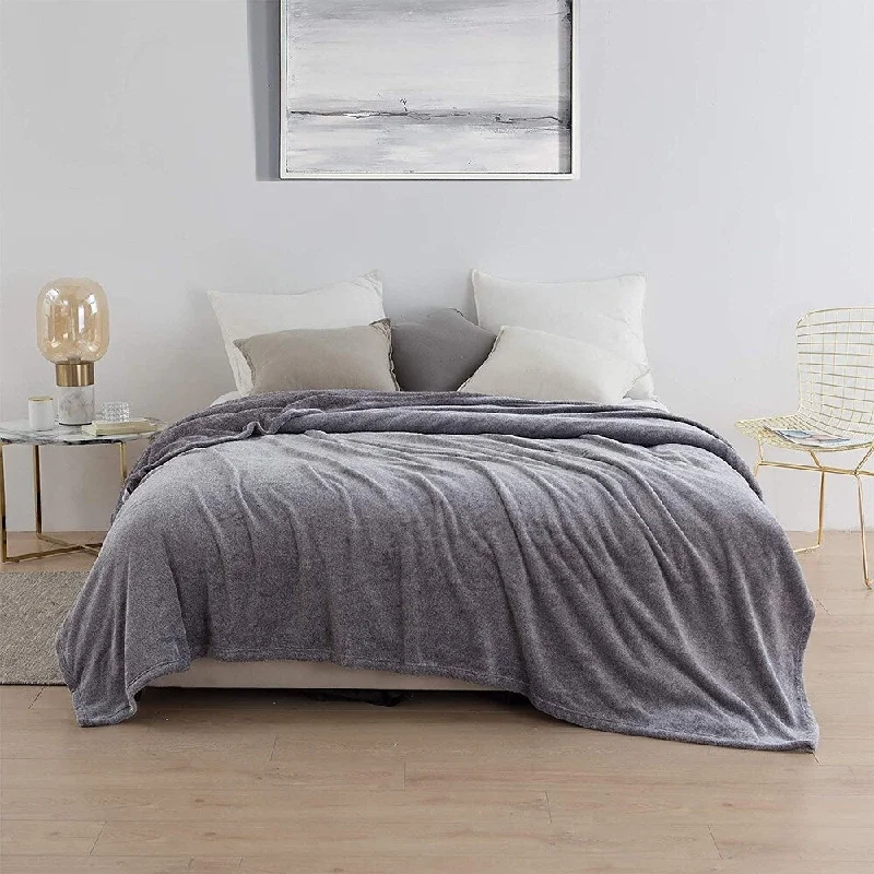 Acrylic blankets for a soft and affordable alternativeChenille blankets with a thick and fuzzy textureComa Inducer Blanket - UB-Jealy - Slate Black Acrylic blankets for a soft and affordable alternativeChenille blankets with a thick and fuzzy textureComa Inducer Blanket - UB-Jealy - Slate Black