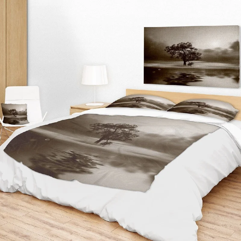 Microfiber blankets that are durable and easy to care forAcrylic blankets for a soft and affordable alternativeDesignart 'Alone Tree on Island in Sepia' Landscape Fleece Throw Blanket Microfiber blankets that are durable and easy to care forAcrylic blankets for a soft and affordable alternativeDesignart 'Alone Tree on Island in Sepia' Landscape Fleece Throw Blanket