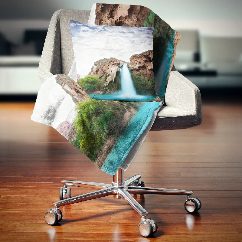 Bamboo fiber blankets with natural antibacterial propertiesChenille blankets with a thick and fuzzy textureDesignart 'Amazing Waterfall under Cloudy Sky' Landscape Fleece Throw Blanket Bamboo fiber blankets with natural antibacterial propertiesChenille blankets with a thick and fuzzy textureDesignart 'Amazing Waterfall under Cloudy Sky' Landscape Fleece Throw Blanket