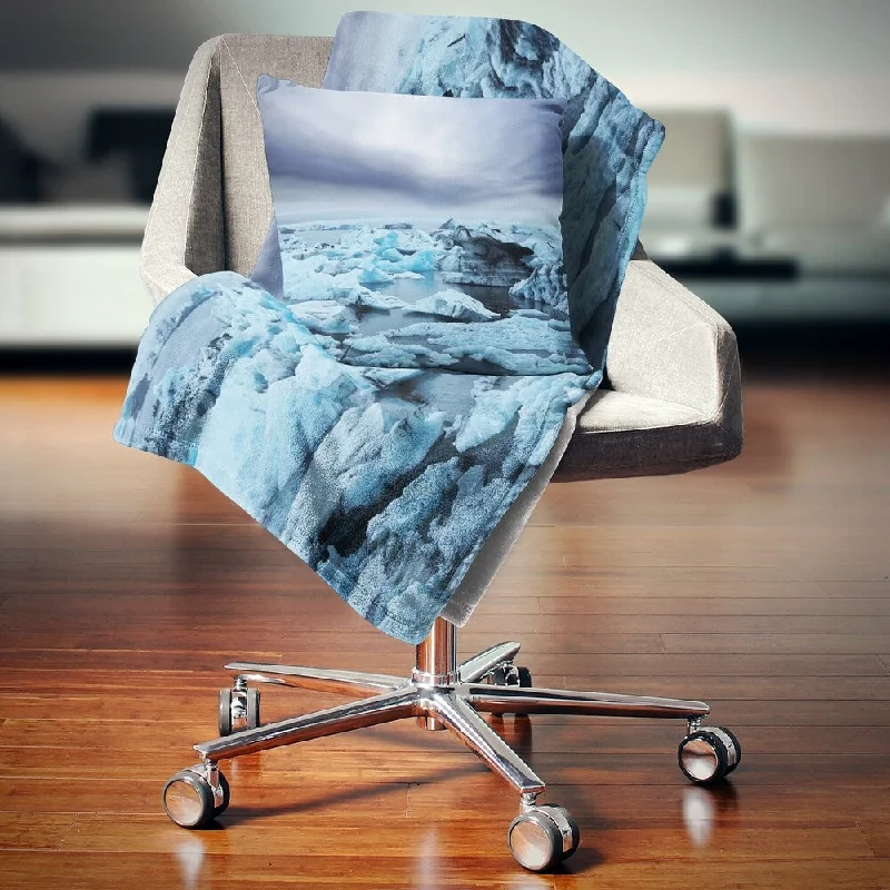 Alpaca wool blankets for a hypoallergenic and warm optionCashmere blankets for ultimate softness and luxuryDesignart 'Beautiful Melting Glacier in Iceland' Landscape Fleece Throw Blanket Alpaca wool blankets for a hypoallergenic and warm optionCashmere blankets for ultimate softness and luxuryDesignart 'Beautiful Melting Glacier in Iceland' Landscape Fleece Throw Blanket