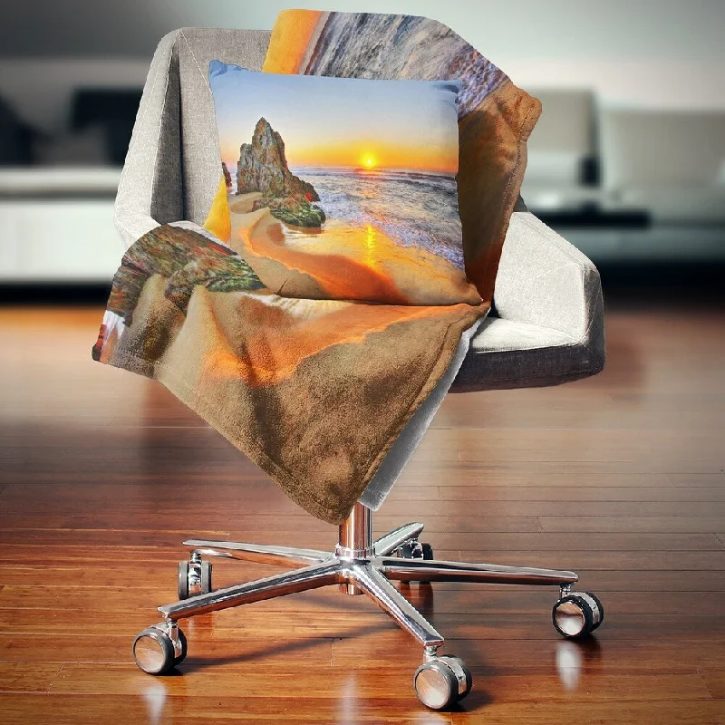 Chenille blankets with a thick and fuzzy textureKing - size blankets to cover large beds comfortablyDesignart 'Beautiful Sunrise by Beach in Tathra' Seashore Throw Blanket