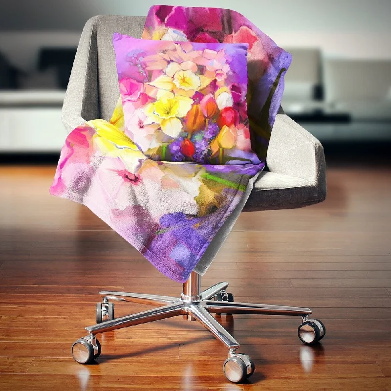 Wool blankets with natural warmth and insulationCashmere blankets for ultimate softness and luxuryDesignart 'Bouquet of Daffodil and Tulip Flowers' Floral Throw Blanket