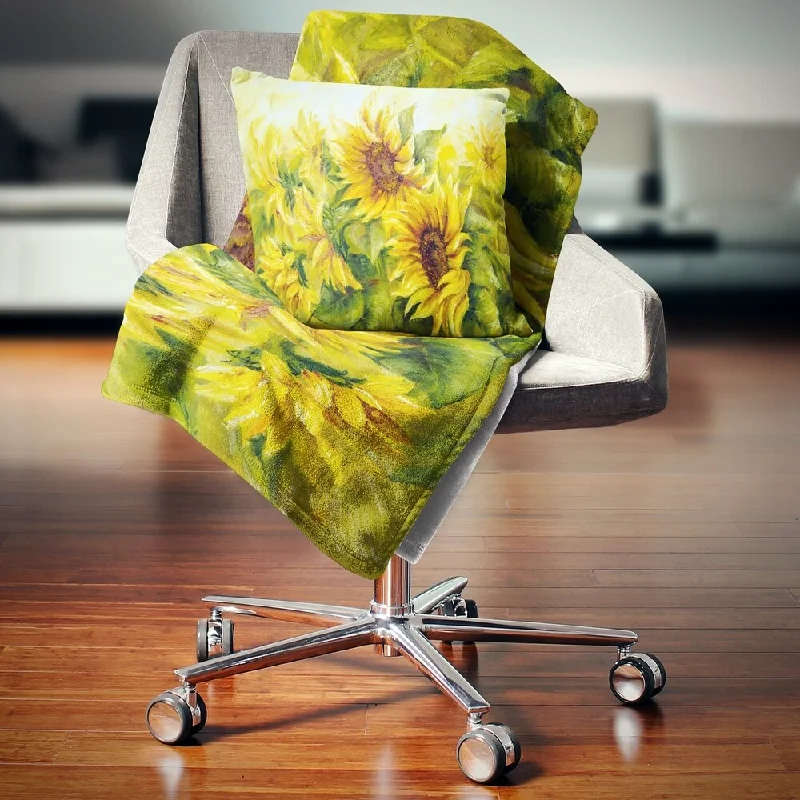Linen blankets with a rustic and textured lookMohair blankets with a unique sheen and softnessDesignart 'Bright Yellow Sunny Sunflowers' Floral Painting Throw Blanket Linen blankets with a rustic and textured lookMohair blankets with a unique sheen and softnessDesignart 'Bright Yellow Sunny Sunflowers' Floral Painting Throw Blanket