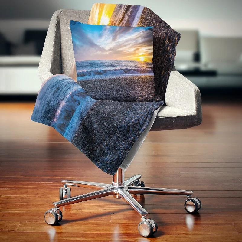 Linen blankets with a rustic and textured lookCotton blankets for breathability and a lightweight feelDesignart 'Cloudy Sky with Bright Full Yellow Sun' Beach Photo Throw Blanket Linen blankets with a rustic and textured lookCotton blankets for breathability and a lightweight feelDesignart 'Cloudy Sky with Bright Full Yellow Sun' Beach Photo Throw Blanket