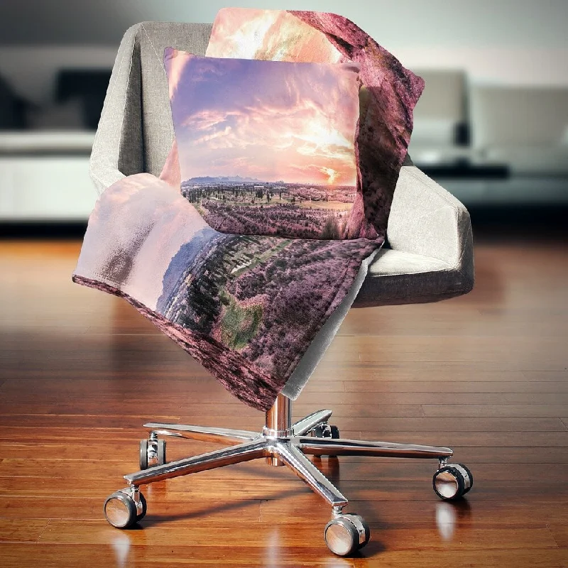 Bamboo fiber blankets with natural antibacterial propertiesAcrylic blankets for a soft and affordable alternativeDesignart 'Evening Red Sky over Phoenix Arizona' Landscape Fleece Throw Blanket