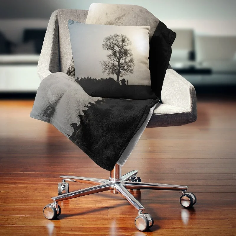 King - size blankets to cover large beds comfortablyWool blankets with natural warmth and insulationDesignart 'Frosty Spring Morning Sunrise with Tree' Landscape Fleece Throw Blanket