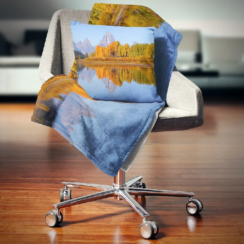 Chenille blankets with a thick and fuzzy textureMicrofiber blankets that are durable and easy to care forDesignart 'Grand Tetons Panorama' Landscape Fleece Throw Blanket Chenille blankets with a thick and fuzzy textureMicrofiber blankets that are durable and easy to care forDesignart 'Grand Tetons Panorama' Landscape Fleece Throw Blanket