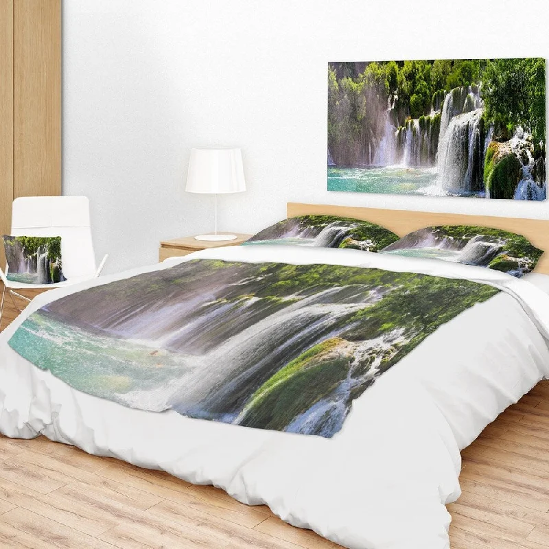 Microfiber blankets that are durable and easy to care forLinen blankets with a rustic and textured lookDesignart 'Krka Waterfall Landscape' Abstract Throw Blanket Microfiber blankets that are durable and easy to care forLinen blankets with a rustic and textured lookDesignart 'Krka Waterfall Landscape' Abstract Throw Blanket