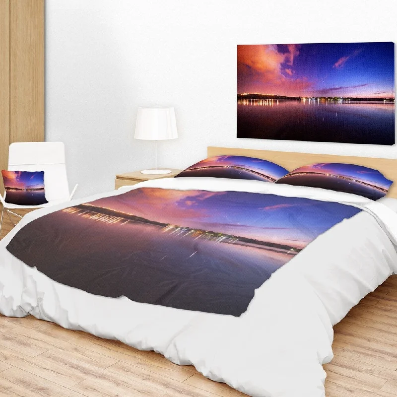Fleece blankets for a cozy and plush textureChenille blankets with a thick and fuzzy textureDesignart 'Night Sky Reflection in River' Landscape Photography Throw Blanket Fleece blankets for a cozy and plush textureChenille blankets with a thick and fuzzy textureDesignart 'Night Sky Reflection in River' Landscape Photography Throw Blanket
