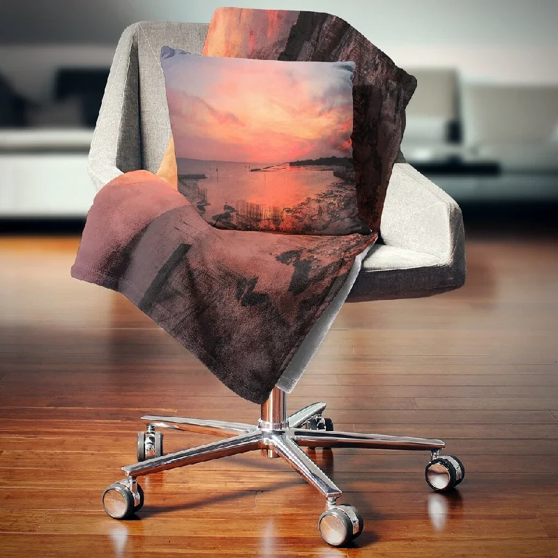 Fleece blankets for a cozy and plush textureSynthetic fiber blend blankets for a budget - friendly choiceDesignart 'Outstanding Panorama of Sunset in Sea' Seascape Throw Blanket Fleece blankets for a cozy and plush textureSynthetic fiber blend blankets for a budget - friendly choiceDesignart 'Outstanding Panorama of Sunset in Sea' Seascape Throw Blanket