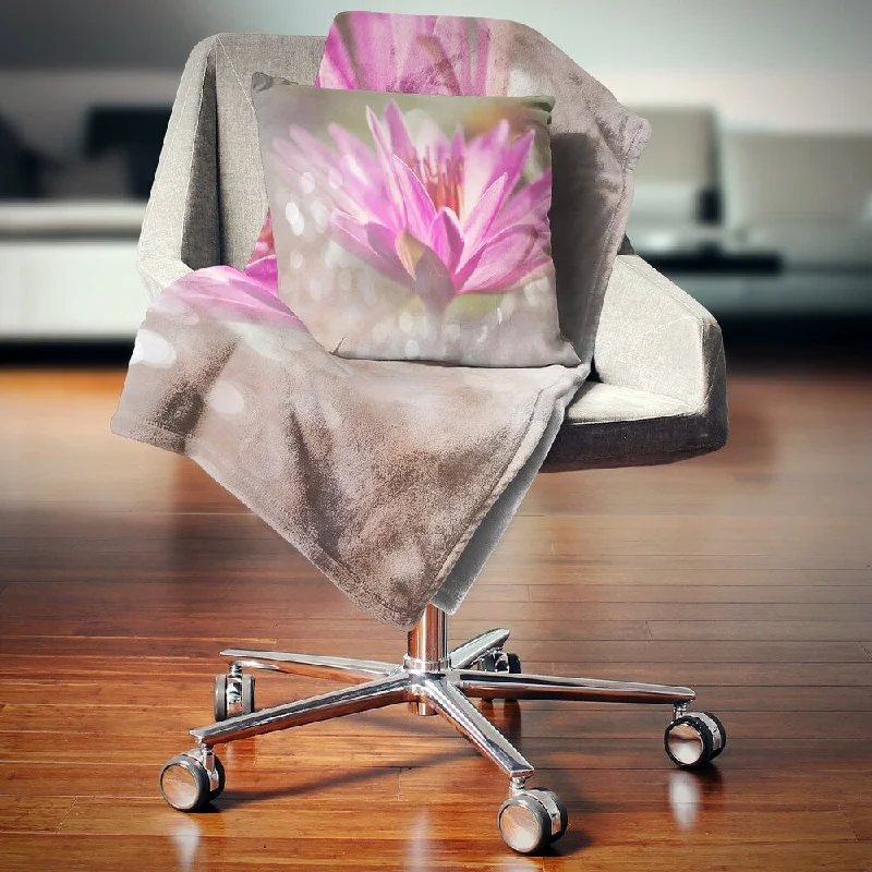 Mohair blankets with a unique sheen and softnessChenille blankets with a thick and fuzzy textureDesignart 'Pink Lotus on Abstract Background' Floral Throw Blanket