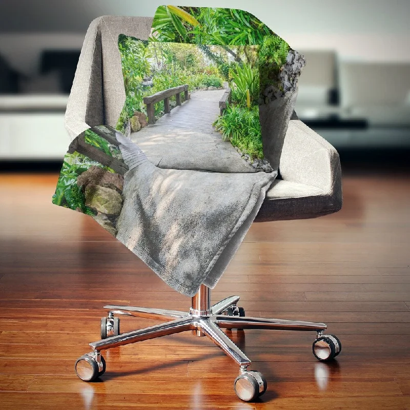 Acrylic blankets for a soft and affordable alternativeQueen - size blankets for standard - sized bedsDesignart 'Stone Pathway into Garden' Landscape Fleece Throw Blanket Acrylic blankets for a soft and affordable alternativeQueen - size blankets for standard - sized bedsDesignart 'Stone Pathway into Garden' Landscape Fleece Throw Blanket