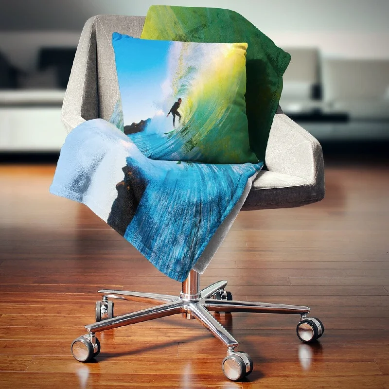 Microfiber blankets that are durable and easy to care forAcrylic blankets for a soft and affordable alternativeDesignart 'Surfer Beating Green Waves' Photography Throw Blanket Microfiber blankets that are durable and easy to care forAcrylic blankets for a soft and affordable alternativeDesignart 'Surfer Beating Green Waves' Photography Throw Blanket