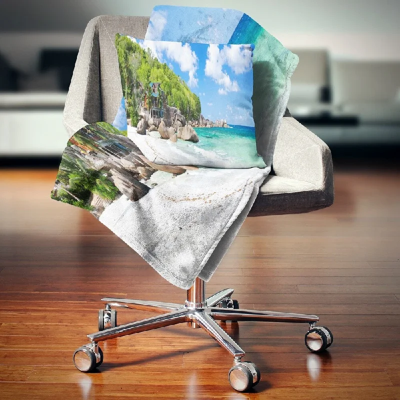 Acrylic blankets for a soft and affordable alternativeKing - size blankets to cover large beds comfortablyDesignart 'Takamaka Beach in Mahe Island' Modern Seascape Throw Blanket