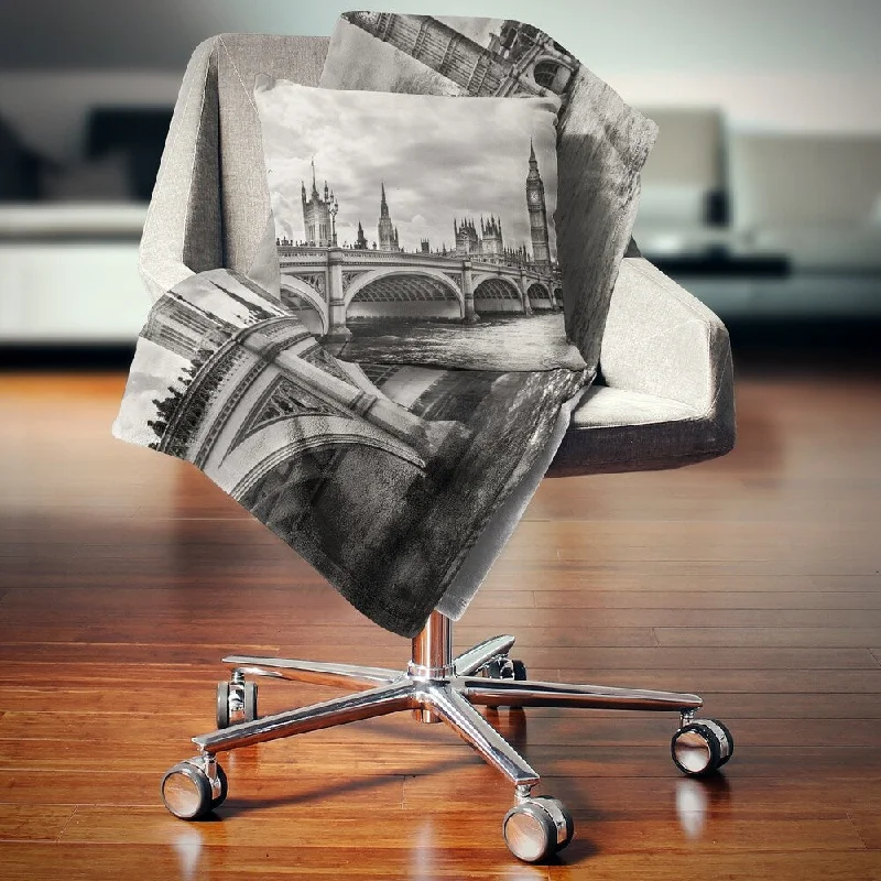 Rayon from bamboo blankets for a silky and breathable feelSilk blankets with a smooth and elegant touchDesignart 'Wonderful View of Westminster Bridge' Cityscape Throw Blanket