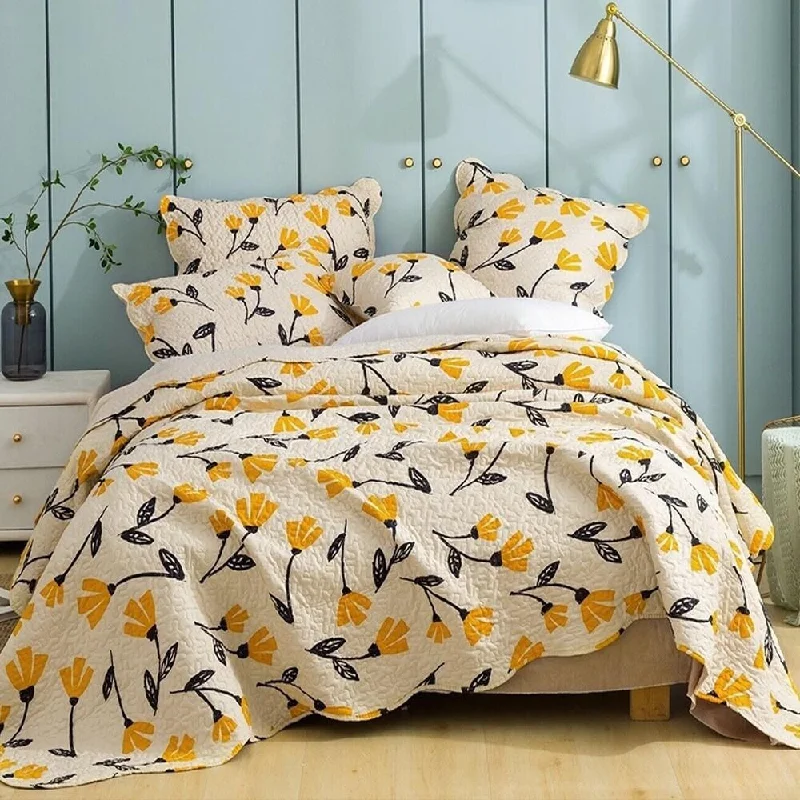 Queen - size blankets for standard - sized bedsSilk blankets with a smooth and elegant touchKing Fleur Golden Tulips Floral Quilted Bedspread Set Yellow