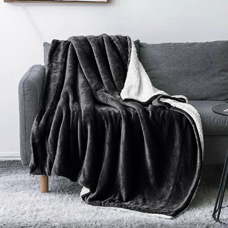 Wool blankets with natural warmth and insulationLinen blankets with a rustic and textured lookQueen Throw Faux Fur Reversible Sherpa Fleece Blanket Black