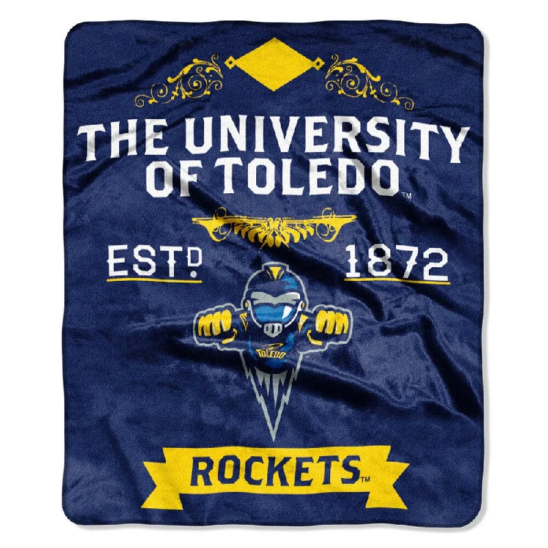 Fleece blankets for a cozy and plush textureQueen - size blankets for standard - sized bedsThe Northwest Co