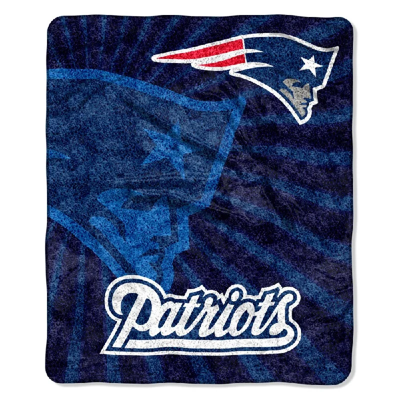 Chenille blankets with a thick and fuzzy textureCotton blankets for breathability and a lightweight feelThe Northwest Company NFL New England Patriots Sherpa Strobe Throw Chenille blankets with a thick and fuzzy textureCotton blankets for breathability and a lightweight feelThe Northwest Company NFL New England Patriots Sherpa Strobe Throw