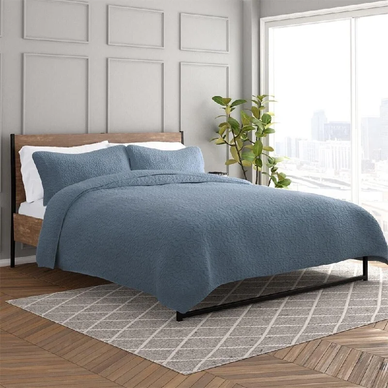 Fleece blankets for a cozy and plush textureQueen - size blankets for standard - sized bedsTwin/TwinXL Lightweight Quilted Coverlet Set Floral Dusk Blue