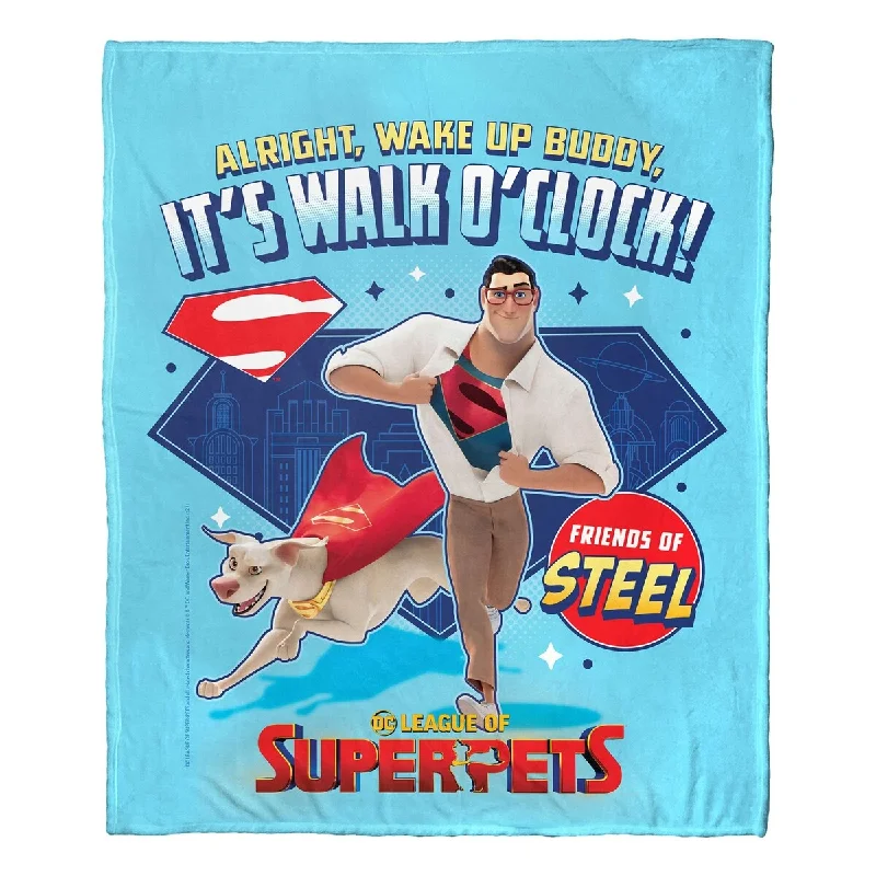 Bamboo fiber blankets with natural antibacterial propertiesChenille blankets with a thick and fuzzy textureWB DC Superpets Walk O Clock Silk Touch Throw
