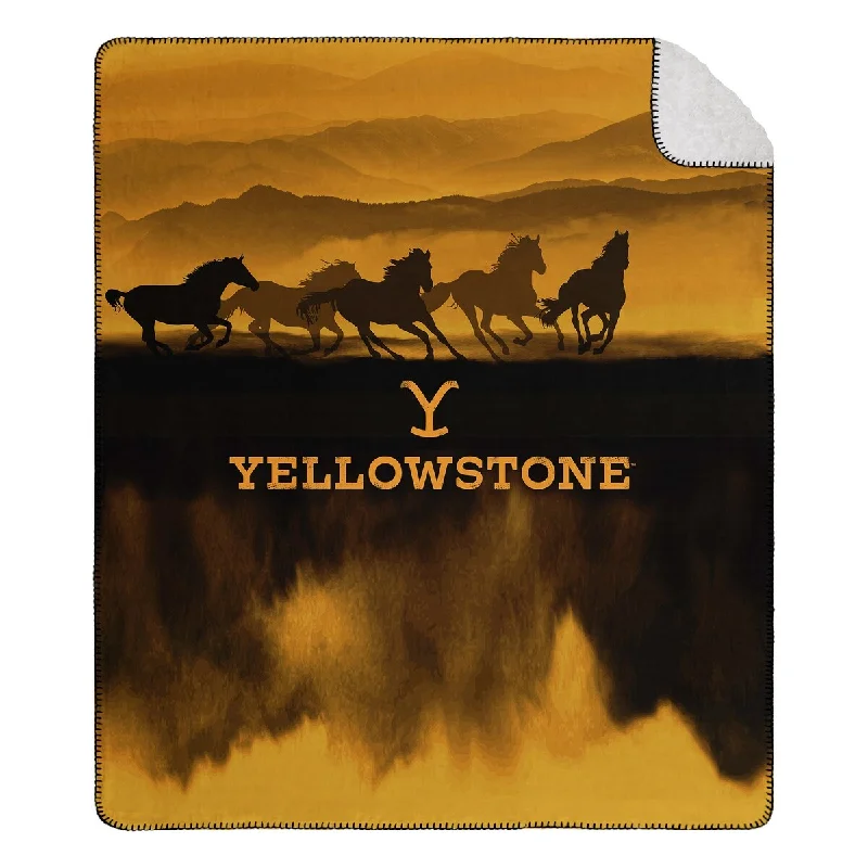 Chenille blankets with a thick and fuzzy textureCotton blankets for breathability and a lightweight feelYellowstone Wild Horses Silk Touch Sherpa Rev